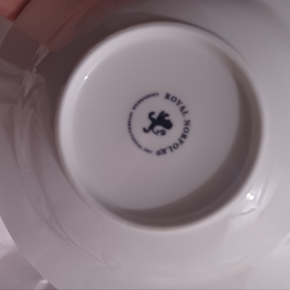 4 royal norfolks salad bowls - Picture 2 of 2